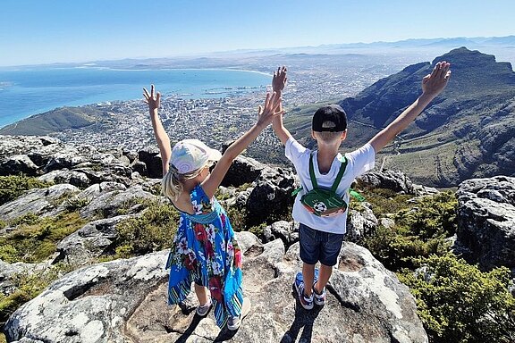 2025_10_Südafrika_mit_Familie_Tafelberg_LB.jpg 